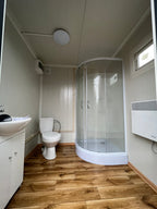 Sanitärcontainer 2,00 x 2,00 m mit Dusche und Spülkasten
